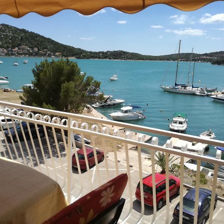 Apartments Nera Tisno Εξωτερικό φωτογραφία