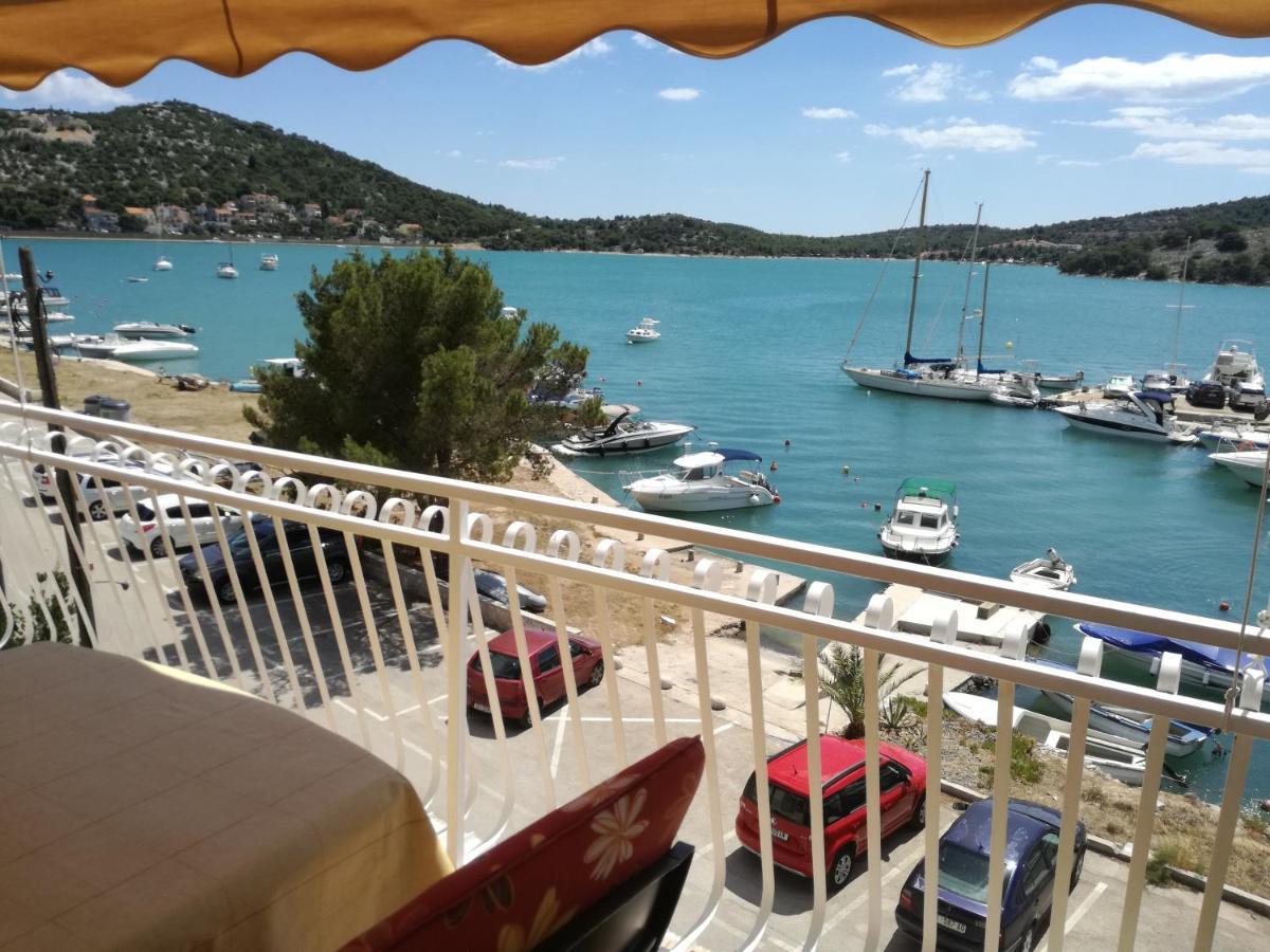 Apartments Nera Tisno Εξωτερικό φωτογραφία