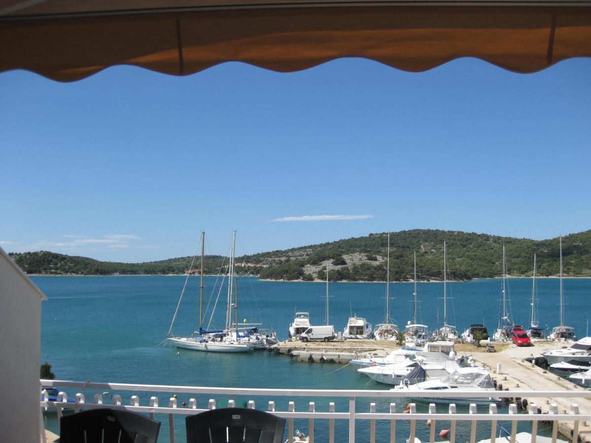 Apartments Nera Tisno Εξωτερικό φωτογραφία