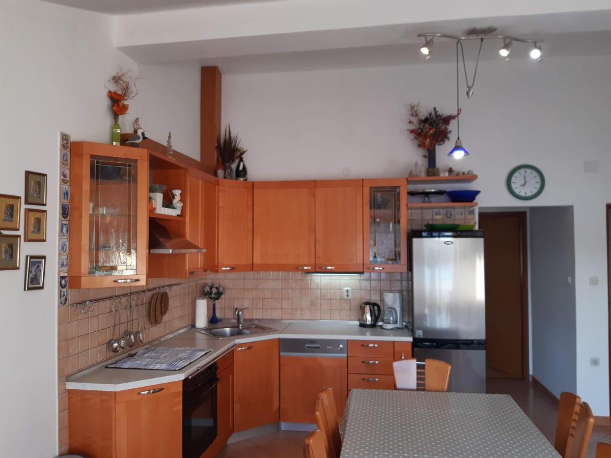 Apartments Nera Tisno Εξωτερικό φωτογραφία
