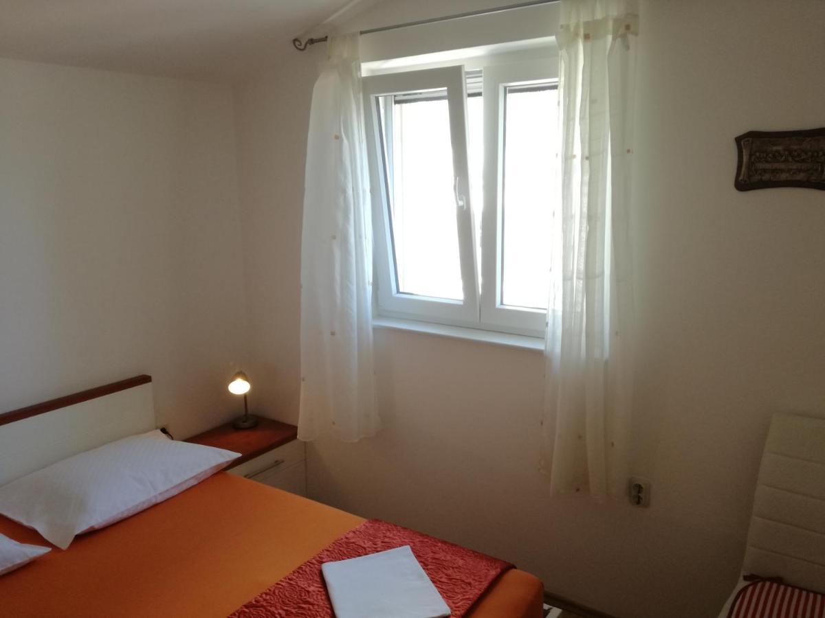 Apartments Nera Tisno Εξωτερικό φωτογραφία