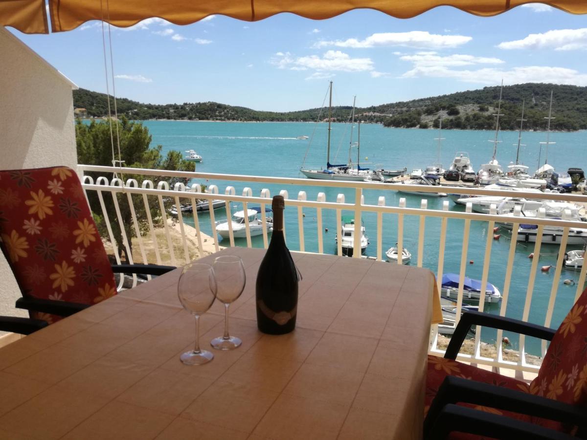 Apartments Nera Tisno Εξωτερικό φωτογραφία