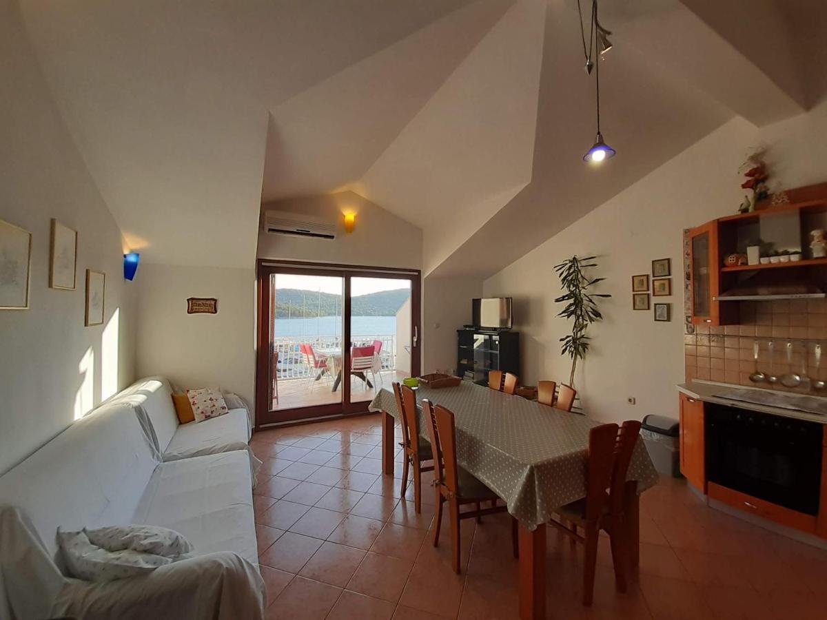 Apartments Nera Tisno Εξωτερικό φωτογραφία