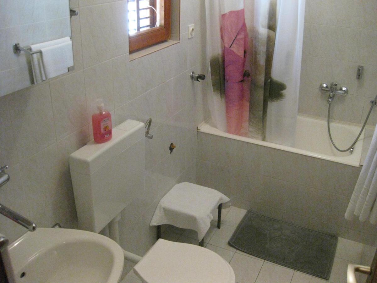 Apartments Nera Tisno Εξωτερικό φωτογραφία